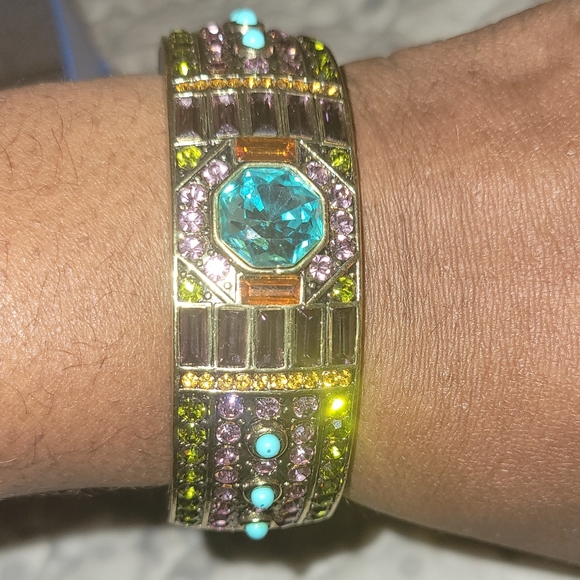 Heidi Daus Amethyst & Aquamarine Lavish Layers Crystal Art Deco Wide Bangle - Picture 4 of 7